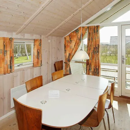 Four-Bedroom Holiday Home In Hemmet 2